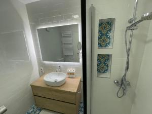 Koupelna v ubytování EPIS - large luxury apartment with sea view