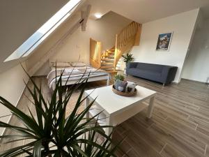 Posezení v ubytování Apartmány Monastery Suites Žireč
