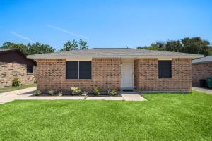 Budova, kde se prázdninový dům nachází + 13 fotografií