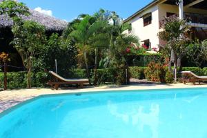 Bazén v ubytování Tropic Hôtel nebo v jeho okolí