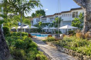 Bazén v ubytování Treasure Beach Art Hotel, An Autograph Collection All-Inclusive Resort nebo v jeho okolí