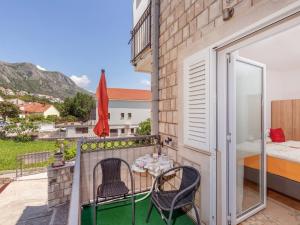 O vedere generală la munți sau o vedere la munte luată de la această pensiune