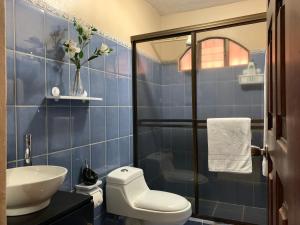 Afbeelding uit fotogalerij van Casa Cacique Liberia - No Garage in Liberia +1 foto