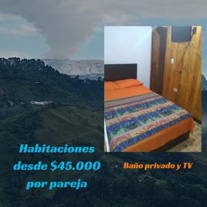 two pictures of a bed in a room at Hostal Piedra del Ocaso in Manizales