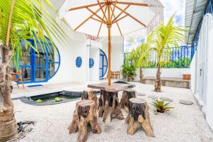 Anny Guesthouse by ecommerceloka的庭院或其他户外区域