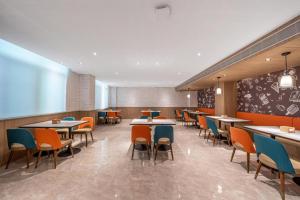Restoran ili drugo mesto za obedovanje u objektu Hanting Hotel Quanzhou Jinjiang International Airport