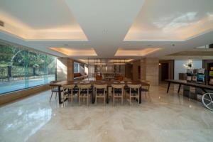 ห้องอาหารหรือที่รับประทานอาหารของ Hanting Hotel Xiamen Airport Wuyuan Bay