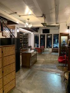 a large room with a room with a room with at Me Design khao yai in Ban Pang Kae