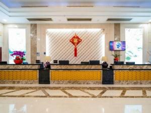 The lobby or reception area at Bashan Hotel