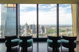 Fotografie z fotogalerie ubytování Up on the clouds with a view- 2bed 2bath with v Melbourne