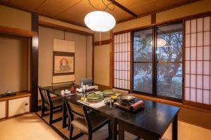 Comida en el ryokan o alrededores