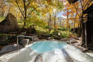 Un paisaje natural cerca del ryokan