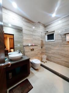 Koupelna v ubytování Hotel Chail Residency