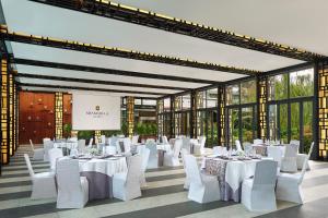 Um restaurante ou outro lugar para comer em Shangri-La Jakarta