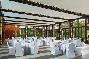 Um restaurante ou outro lugar para comer em Shangri-La Jakarta