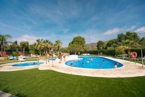 Bazén v ubytování Kampaoh L'Almadrava - Costa Dorada nebo v jeho okolí