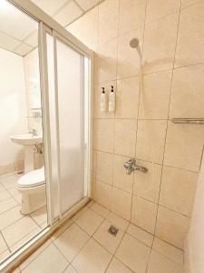 A bathroom at Zu Sin Garden B&B