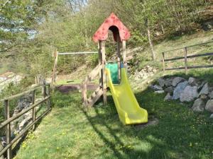 พื้นที่เล่นสำหรับเด็กของ Apartment Magliolo Liguria, Swimming pool - SPA - View