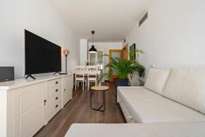 Sunset- Spa and Bbqにあるテレビまたはエンターテインメントセンター