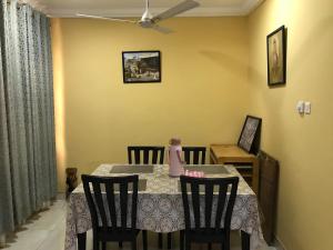 Well furnished three bedrooms apartment in a serene area