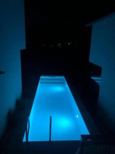 Bassein majutusasutuses TIROLER TRIS Full House 10 beds või selle lähedal