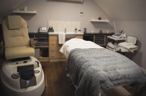 Spa dan/atau kemudahan kesihatan lain di Headfort Arms Hotel