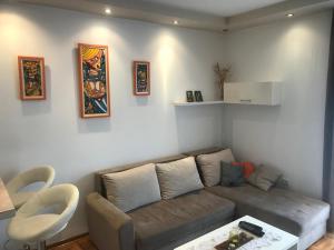 Istumisnurk majutusasutuses Apartman Stojanovic R
