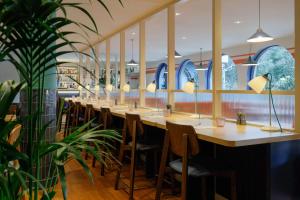 希尔顿科巴姆酒店餐厅或其他用餐的地方