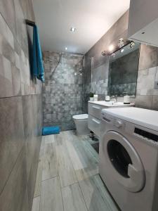 Kúpeľňa v ubytovaní Surycan, beautiful apartment in maspalomas