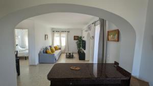 Posteľ alebo postele v izbe v ubytovaní Family Beach Club Sevilla II