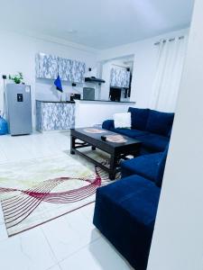 Kuchyň nebo kuchyňský kout v ubytování Classy two bedroom Airbnb with swimming pool