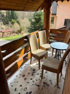 Istumisnurk majutusasutuses Apartamenty Kadłubek