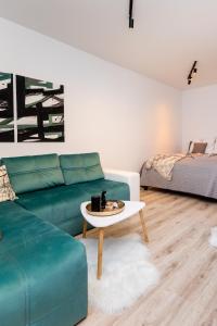 A seating area at ERKEL 18 APARTMAN