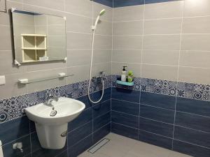 Ένα μπάνιο στο Sea Snail 2 B&B +21 φωτογραφίες