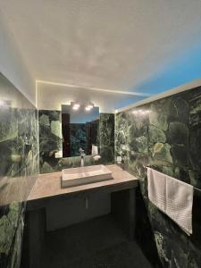 Ett badrum på Hotel Citadin Z10