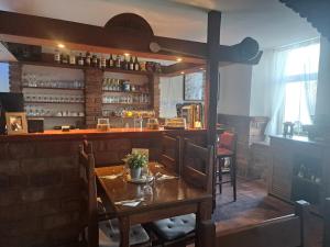 Ο χώρος του lounge ή του μπαρ στο Pension U Johnů