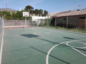 Tenis a/nebo squash v ubytování Apartamentos Los Almendros 3000 nebo okolí
