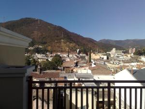 - Balcón con vistas a la ciudad en Departamento Los Pinos en Salta