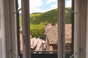 Nespecifikovaný výhled na hory nebo výhled na hory při pohledu z bed and breakfast + 13 fotografií