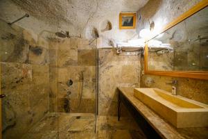 Koupelna v ubytování Cave Hotel Saksagan + 22 fotografií