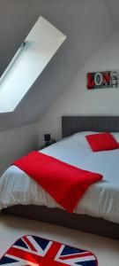 Łóżko lub łóżka w pokoju w obiekcie La Maison LOLA