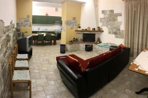 A television and/or entertainment centre at Villa Luce