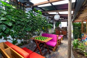Posezení v ubytování Santa Cruz Backpackers Hostal + 37 fotografií