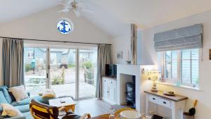 Khu vực ghế ngồi tại The Blue Anchor at The Bay Filey, sleeps 4, 2 dogs welcome for free too