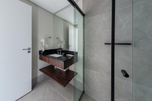 A bathroom at Charlie On The Parc Ibirapuera Hotel