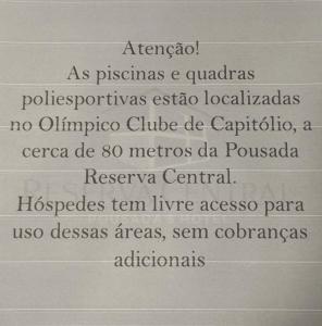 uma carta com os nomes de diferentes línguas em Pousada Reserva Central em Capitólio