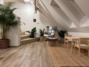 Posezení v ubytování Apartmány Monastery Suites Žireč