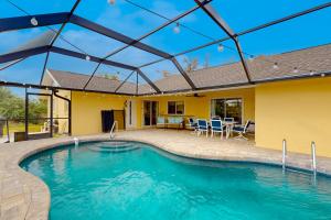 Bassein majutusasutuses Neverending Paradise või selle lähedal