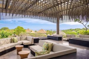Umana Bali, LXR Hotels & Resorts by Hilton的休息区