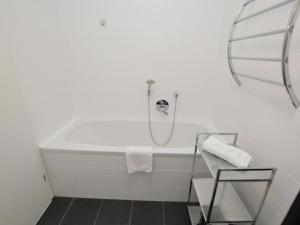 Un baño de Westside 47 fotos más